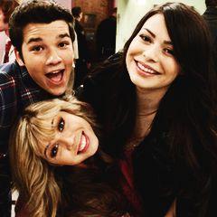 Twitter Oficial do blog iCarly United™. Novidades Sobre o Elenco do iCarly e Sam & Cat.