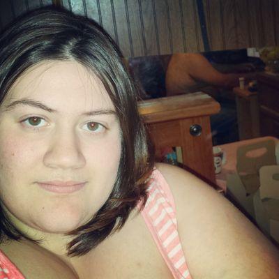 Hi my name is Kim! I'm a plus size funky little chick who loves gaming and her awesome boyfriend! I love to chat and have fun with all sorts of people.