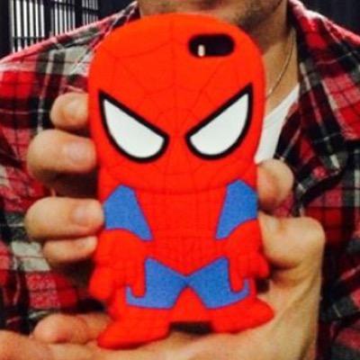 @shaunsphonecase & I can fight crime together, but I'm totally cooler. @andys_phone_ needs to invest in a phone case. maybe superman case?