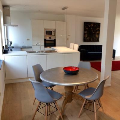 modern apartment to rent, short and long term, in the very lively center of brussels.
Availability on Airb&B
