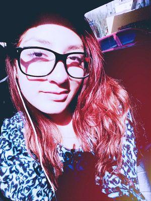 BhruninhaSaan's profile picture. Pensar é apenas seguir, raciocinar é juntar dados, e refletir é avaliar o que vale a pena.
- Elan klever