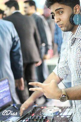 DJ Ralph is a 17 yr old DJ/musician who works as a DJ in Kuwait.
You can follow him on:
https://t.co/1TfFSRnxhN