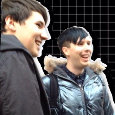 follow @twilighthowell and ill give you a cookie