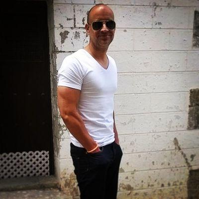 GustavoCuestaLl's profile picture. ......