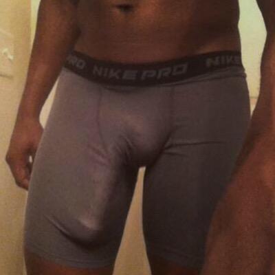 single . well built sports fanatic . drawn to light skin or white girls . no hate just a preference ! #teambigdick