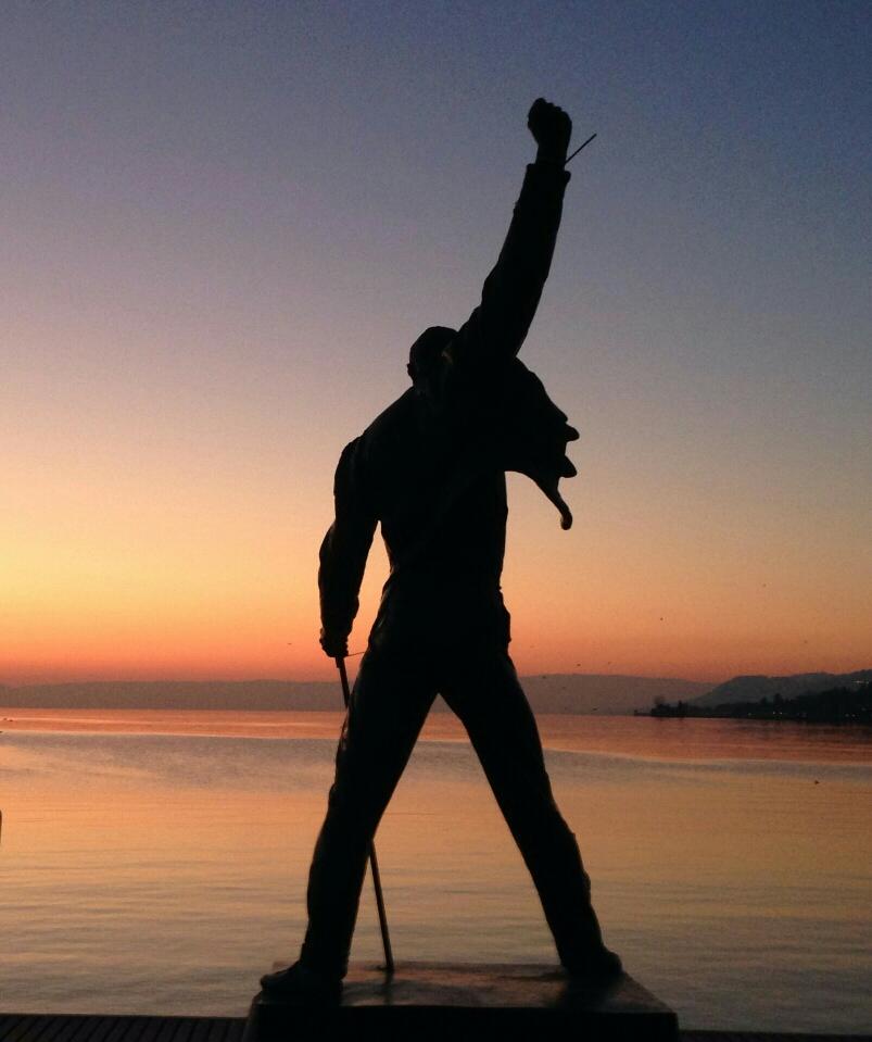 yonderbeau's profile picture. chaos, it's our mode & modus, it's our central kick