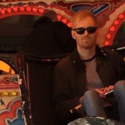 muzzled_otter's profile picture. there's only so much you can say to a man who's face is painted as a tiger