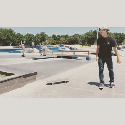 steezyskater41's profile picture. 18 years, skateboarder,