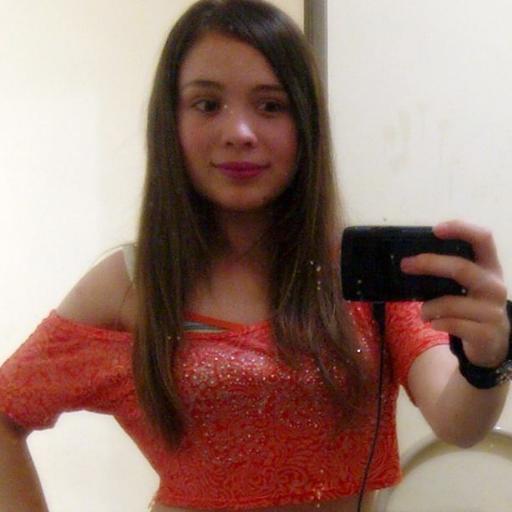 AlexaaZuluaga's profile picture. no te dejes influenciar por apariencias.
aprende a observar  mas aya de lo que tus ojos  te permiten ver..XD