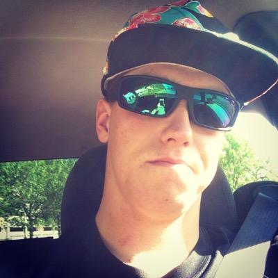 DerekWade6's profile picture. 