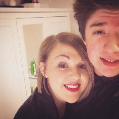 SophieHaines1's profile picture. The world is a book and those that did not travel only read one page ✈️✌️