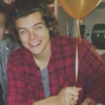 DONT FOLLOW THIS ACC!!! FOLLOW @mallowsbeth , @fluerhes , @slayerharry