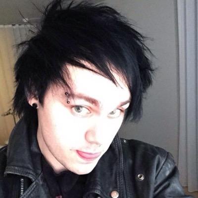 janacliffordxx's profile picture. ❝ my names blurry face and I care what you think ❞