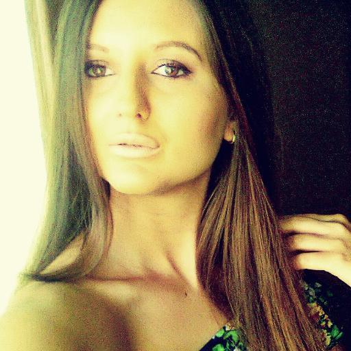 CosmyElena's profile picture. 