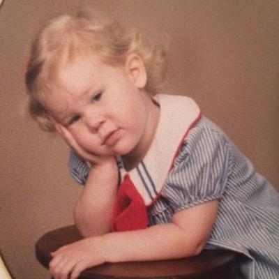 ErinWatershow's profile picture. Hey diddle diddle, right up the middle! Chicago's own. Grad student. Person.