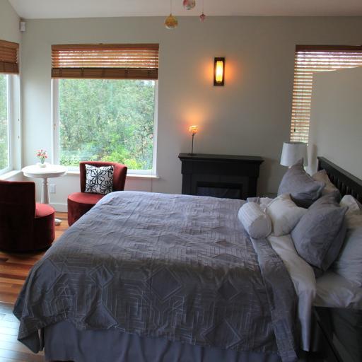 This beautiful suite is in a private, country setting minutes from Skaha Lake & award winning wineries. Morgan's Spa is located steps from your private suite.