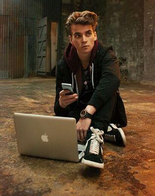 AngxlicMoose's profile picture. “Dude, you're not going to poke her with a stick“ [Young!Sam|AU|SPN]