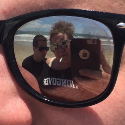 _1auren's profile picture. life is for living, not living uptight