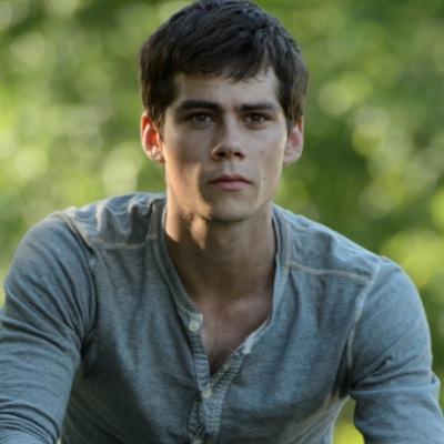 esmaerpgse_'s profile picture. 18 ans forgeron