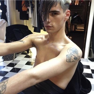 alecrpgfau's profile picture. un démon à la gueule d'ange.