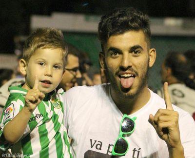 Club de fans del futbolista Dani Ceballos. Actual jugador del Real Betis Balompié. {08/12/14}