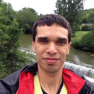 Passionné de politique française (depuis 1997) vous invite à me « suivre » (Autres Passions le football ,les Jeux Vidéos ) Diplômé du Collège des cœurs brisés