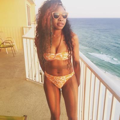 Bria Leslie Paige Abrams instagram: babyitsbee_ ✌ #251