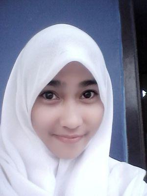 yyuningsih8296's profile picture. 