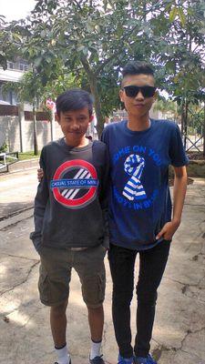 R_asyam's profile picture. 