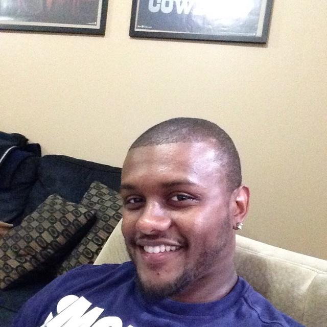 Feel_tha_Breeze's profile picture. Just a regular dude trying to make my next day better than the last IG: Feel_tha_breeze