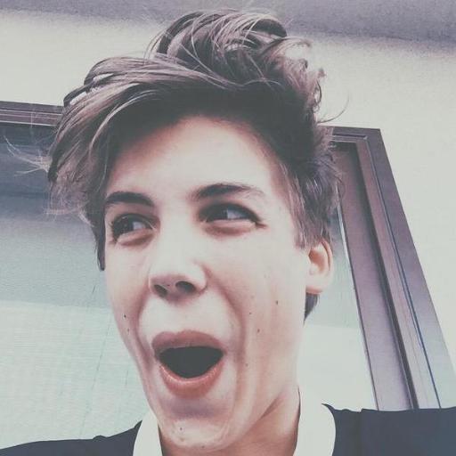 HIII DON'T FOLLOW THIS ACCOUNT, FOLLOW MY MAIN ONE I USE I ALWAYS FOLLOW BACK TOO @6IXESPINOSA