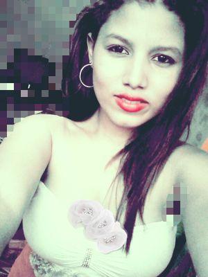 DianaDwos's profile picture. 