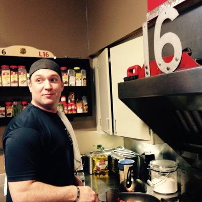 pmullenl16's profile picture. 