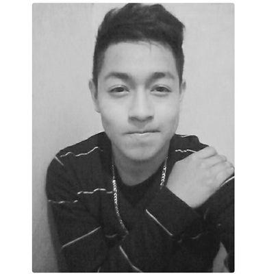 People_Siganme's profile picture. Comerán en mi mesa los que han pasado hambre conmigo.