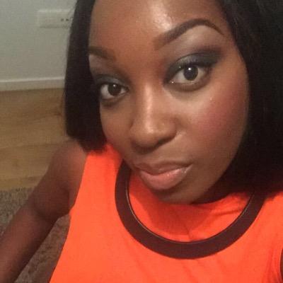 KymLeeSims's profile picture. J U S T. S T A R D E D