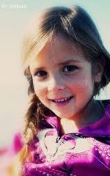 | Roleplay Account | Age: 6 | Mummy: @Bunnyarigrande | Sister: @rendirodriquez | Loves Pink and Teddy |