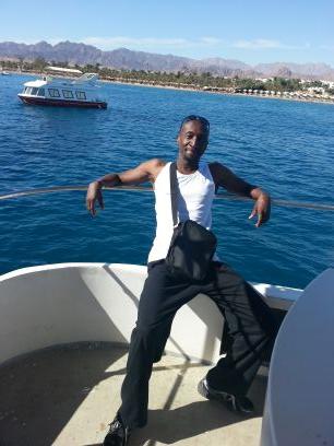 alrightevy's profile picture. 