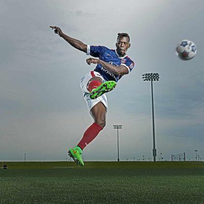 Futbolista profesional Hondureño Club actual Indy Eleven. Aveces te da por abandonar todo pero te das cuenta que la vida siempre te traera algo nuevo.