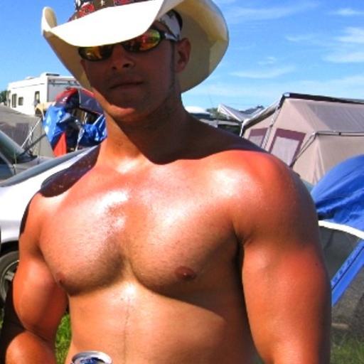 Gay dude, 33 yo, working cowboy.