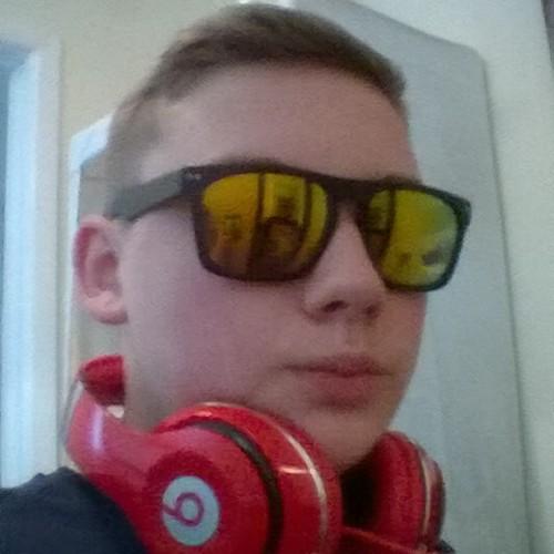 faze_engfx's profile picture. I'm white