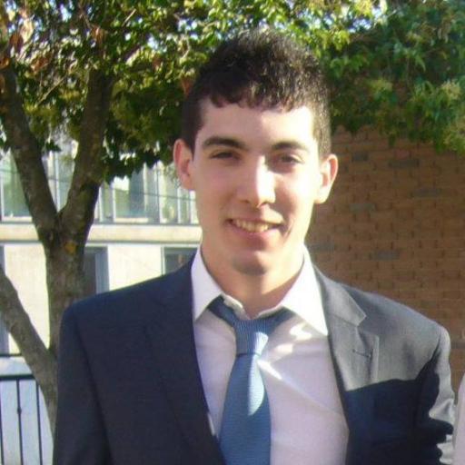 Narrador deportivo gracias a @sporticus_team .
- Caster.
- Técnico deportivo en fútbol: Nivel 1.