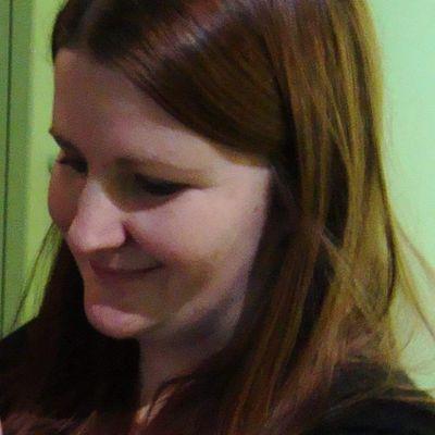 Postdoctoral Research Fellow, PhD, playwright, @Rabblerouseuk Theatre, TRP Lab Co OG. She/her.