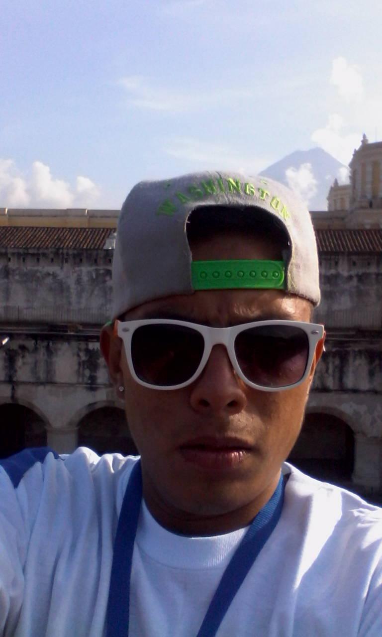 Dcogus's profile picture. Bailarín y Soy Buena gente, amigable... #PoneleCorazonateleton...