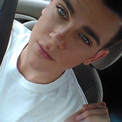 I'm 18 I have a passion for doin hair... I'm gay and proud.. single