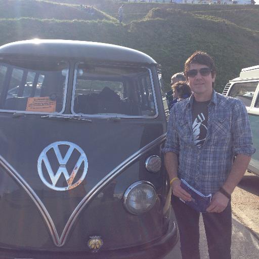 RetrospectVint's profile picture. owner of retrospect vintage online supplier of cool retro household items