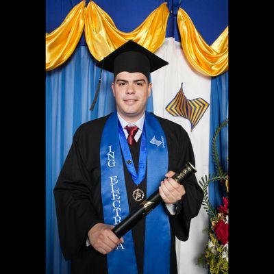 abelardovm's profile picture. 23 años - Ingeniero Electricista de la UNEXPO - Snapchat: abelardovm