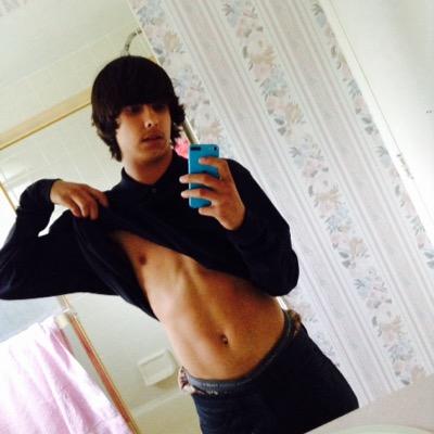 Johnboy,just living life,on prop till 19 like tffuck 12 thugin still