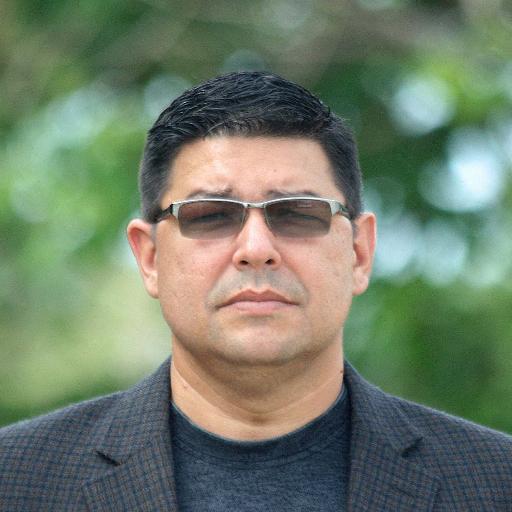 rlweb2k's profile picture. 