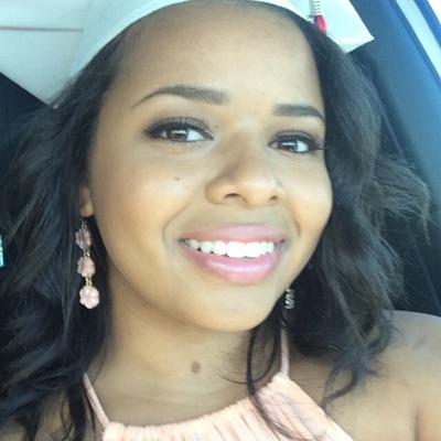 Nicole_Dickey's profile picture. Do something today that your future self will thank you for.✌️