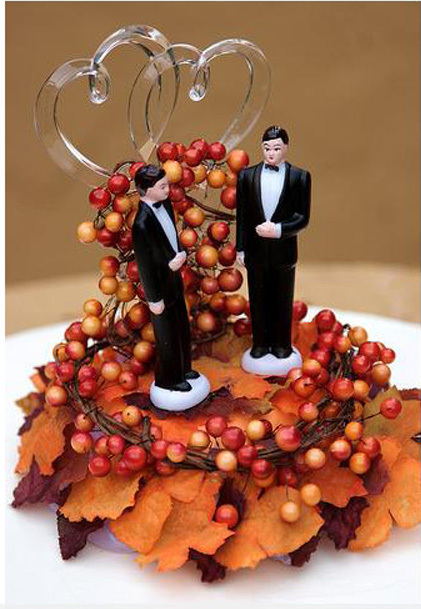 LittleToTheLeft's profile picture. Creating gay friendly greeting cards